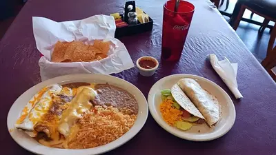 Plato Loco Restaurant