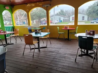 Las Salsas Bar & Grill