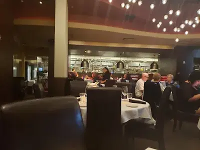Perry’s Steakhouse & Grille