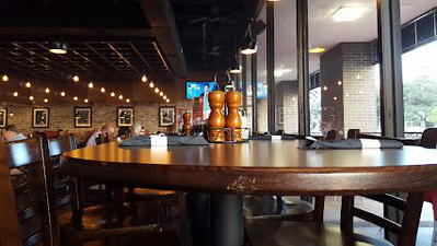 Russo's New York Pizzeria & Italian Kitchen - Polk St