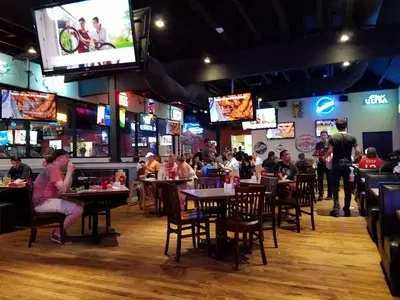 Pluckers Wing Bar
