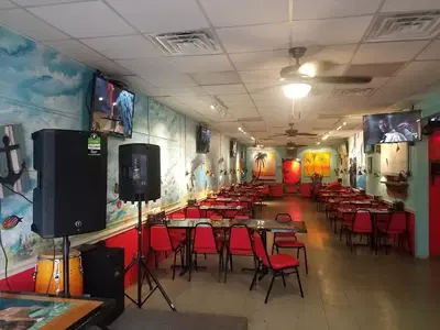 El Cangrejo Restaurant and Bar