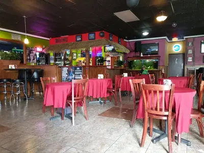 Rey's Sports Bar