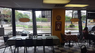 Carmine's Pizza Downtown