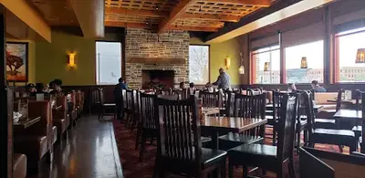 Lazy Dog Restaurant & Bar