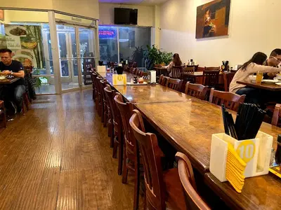 Lá Xanh Restaurant