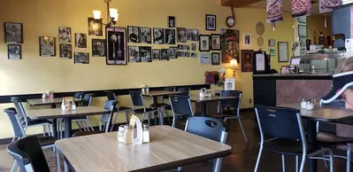 Paparazzi Pizza