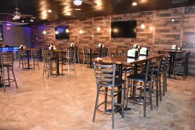 Luxor Sports Bar & Grill Hurst
