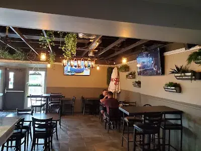 Scenic’s Bar N Kitchen