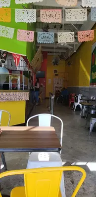 Mirrey tacos y MAS
