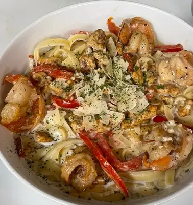 Rocky's Live Bar & Restaurant