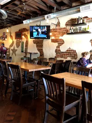 Charlie's Burgers and Street Tacos