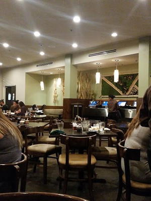 Mai's Restaurant