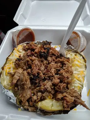 Smokin' Guns BBQ