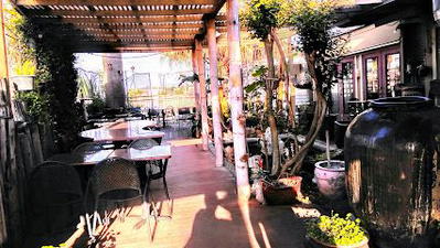 Tong's Thai Restaurant