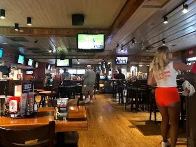 Hooters