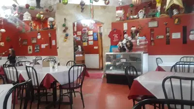 Mague's Cafe