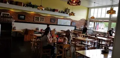 World Famous MOMS