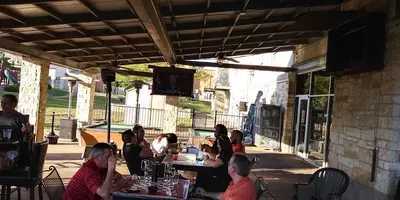 Woody's Tavern & Grill