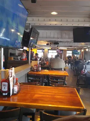Hooters