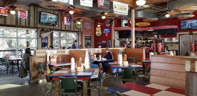 Willie's Grill & Icehouse