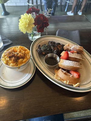 Taste Bar + Kitchen