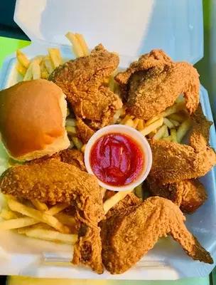 Queen New Orleans fried chicken