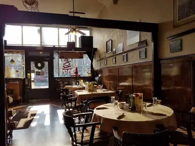 Two-Bit Street Café