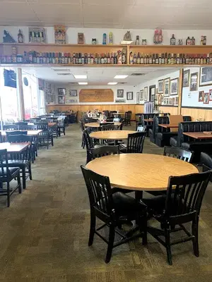 Ogie's Cafe
