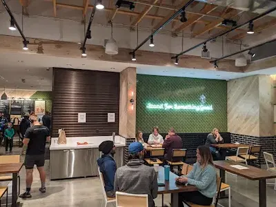 Shake Shack Fashion Place