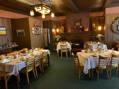 Gray Cliff Lodge Restaurant