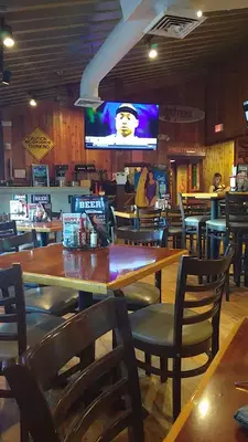 Hooters