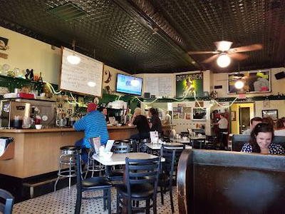 Dots Back Inn
