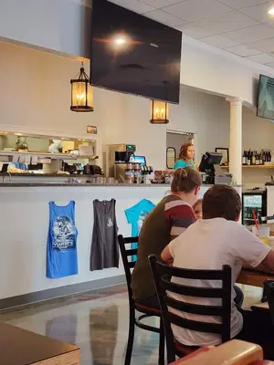 Yianni's Neighborhood Pizzeria and Family Restaurant