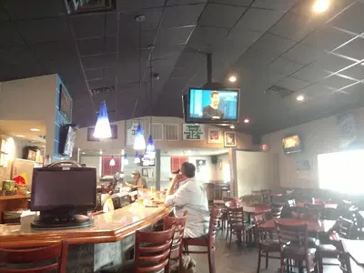 Griff's Restaurant & Sports Lounge