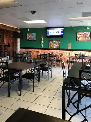Taqueria & Restaurant La Familia
