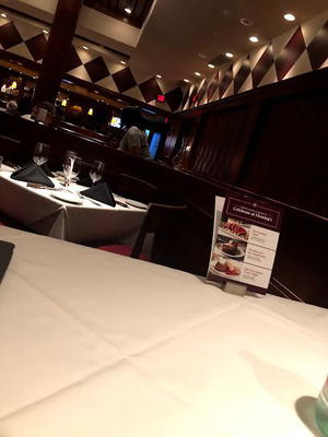 Fleming’s Prime Steakhouse & Wine Bar