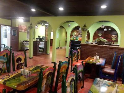 Mi Pueblito Mini Market, Pupuseria & Restaurante