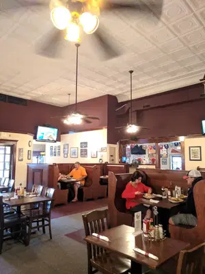 Trackside Grill