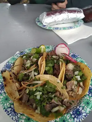 Tacqueria La Raza