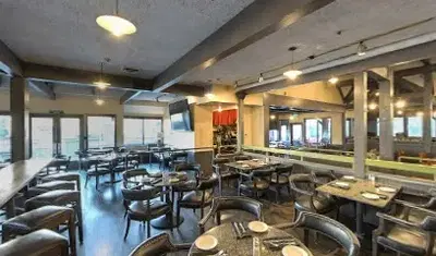 Scott's Bar & Grill