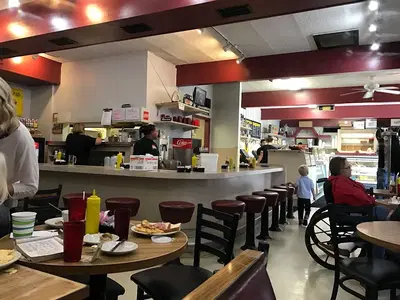 Benji's Deli