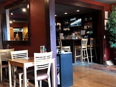Huế Asian Kitchen