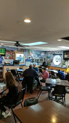 Paul's Neighborhood Bar