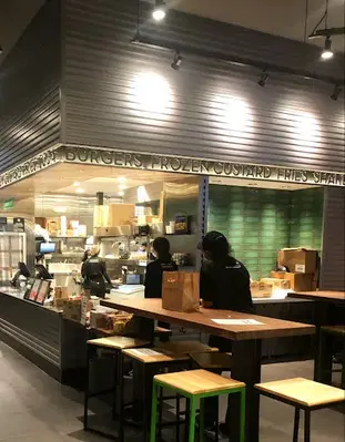 Shake Shack Hilldale Center