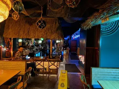 Wauwatiki Bar & Grill