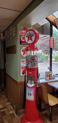 George Webb Restaurant - 107th & Greenfield, West Allis
