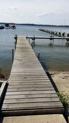 Beach House Marina - Lake Waubesa